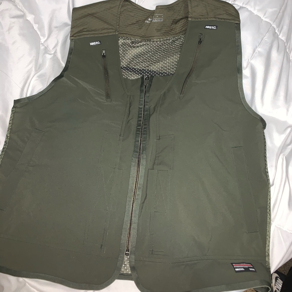 Nike Utility Vest